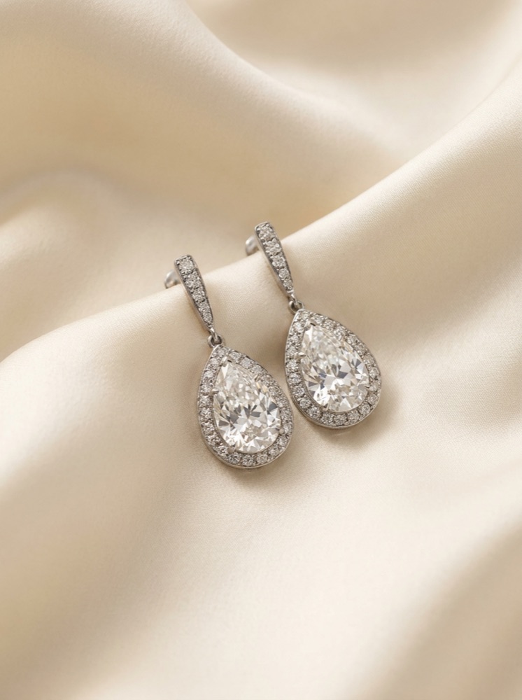 The heirloom drop earrings